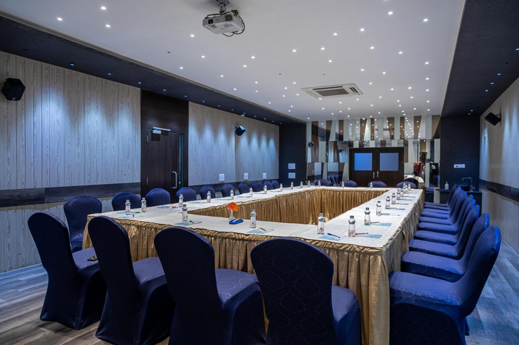 Hotel Rama Heritage Nashik Ngoại thất bức ảnh